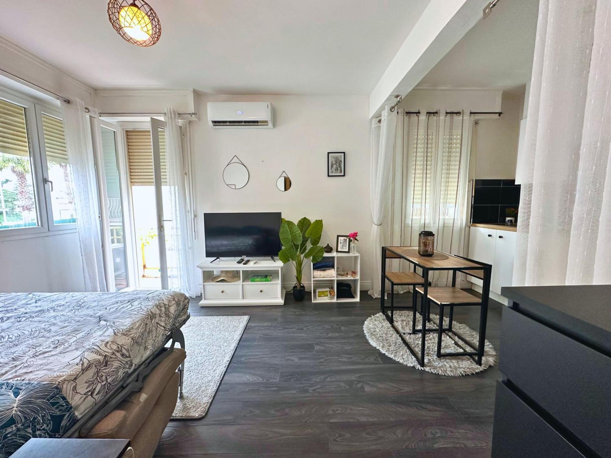 Cosy Palm Beach, Studio Pres De La Mer Et De La Croisette Cannes Eksteriør billede
